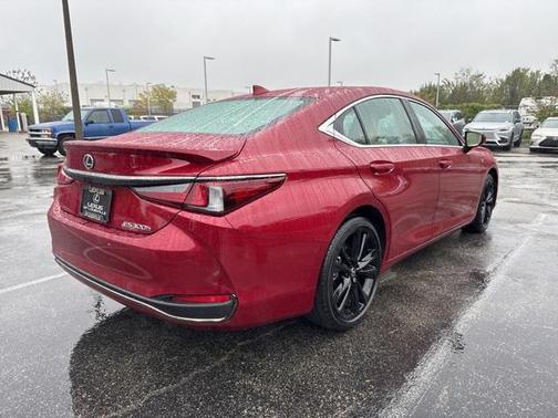 2025 Lexus ES 300h F SPORT