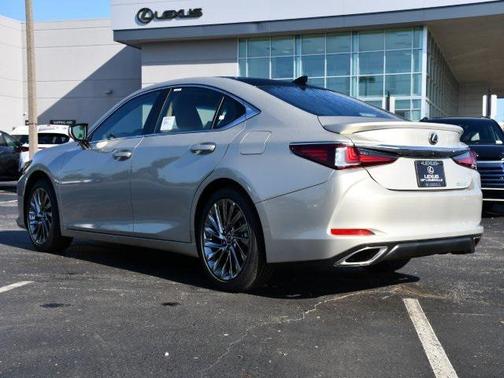 2025 Lexus ES 350 Ultra Luxury