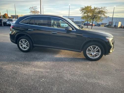 2025 Mercedes-Benz GLC 300 Base