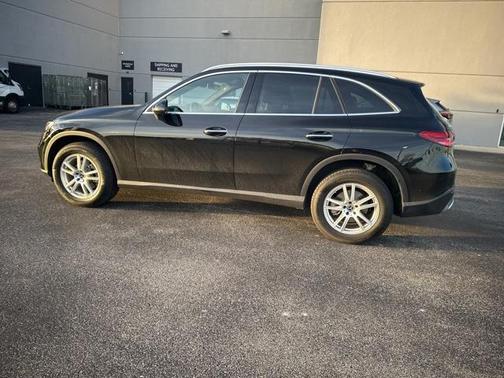 2025 Mercedes-Benz GLC 300 Base