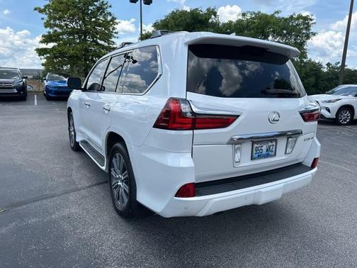 2016 Lexus LX 570 Base