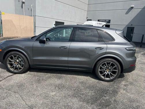 Grey 2021 Porsche Cayenne S