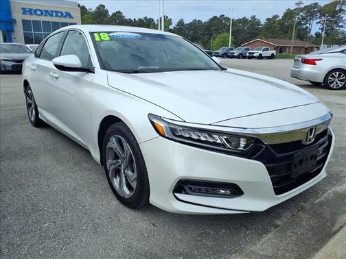 Platinum White Pearl 2018 Honda Accord