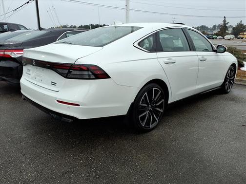 2025 Honda Accord Hybrid 