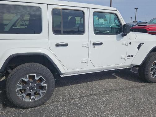 Bright White Clearcoat 2025 Jeep Wrangler Sahara