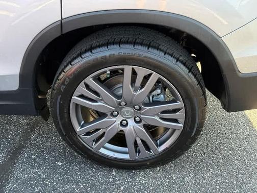 Lunar Silver Metallic 2022 Honda Pilot Sport