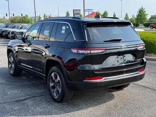 Diamond Black 2023 Jeep Grand Cherokee 4xe Base