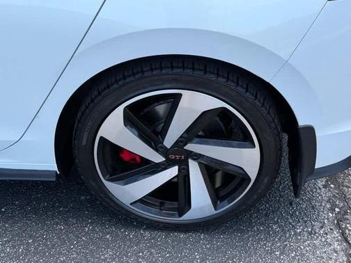 2022 Volkswagen Golf GTI 2.0T S