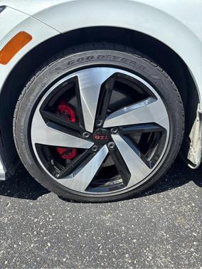 2022 Volkswagen Golf GTI 2.0T S