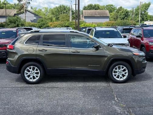 Eco Green Pearlcoat 2014 Jeep Cherokee Latitude