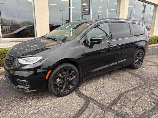 2025 Chrysler Pacifica Limited