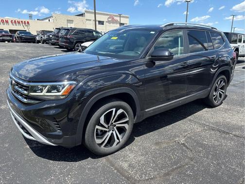 Deep Black Pearl Effect 2023 Volkswagen Atlas 3.6L SEL