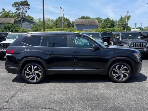 Deep Black Pearl Effect 2023 Volkswagen Atlas 3.6L SEL