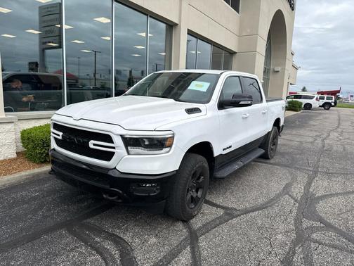 Bright White Clearcoat 2022 RAM 1500 Big Horn