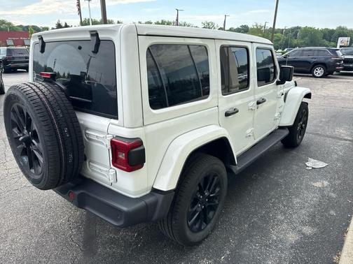 2022 Jeep Wrangler Unlimited 4xe Sahara