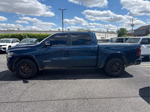 Patriot Blue Pearlcoat 2019 RAM 1500 Laramie