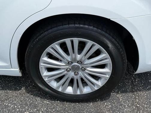 2014 Chrysler 300 Base