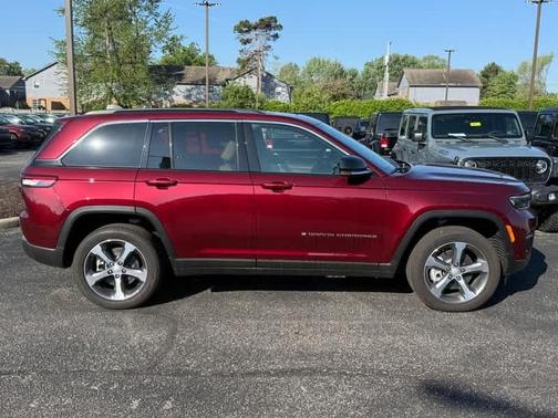 2025 Jeep Grand Cherokee 4xe Base