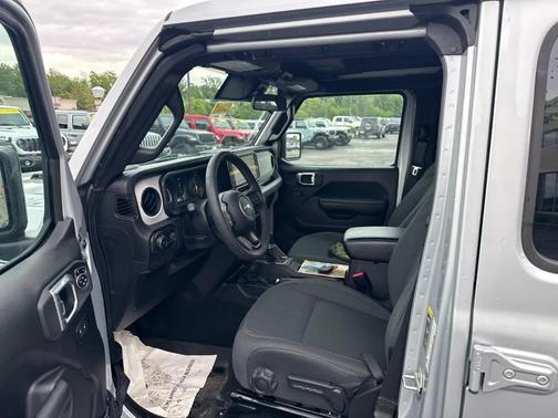 Silver Zynith Clearcoat 2024 Jeep Wrangler Sport
