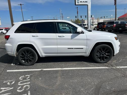 2021 Jeep Grand Cherokee Laredo X