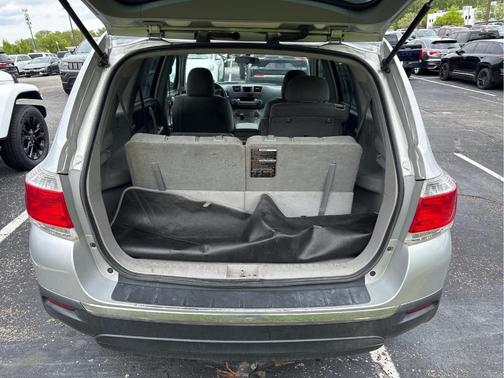 Classic Silver Metallic 2012 Toyota Highlander