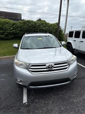 Classic Silver Metallic 2012 Toyota Highlander