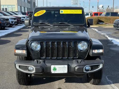 2022 Jeep Gladiator Sport