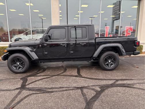 2022 Jeep Gladiator Sport