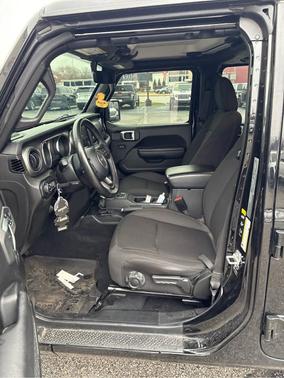 2022 Jeep Gladiator Sport