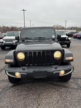 2022 Jeep Gladiator Sport