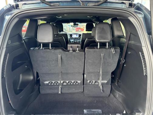 2023 Chrysler Pacifica Touring-L