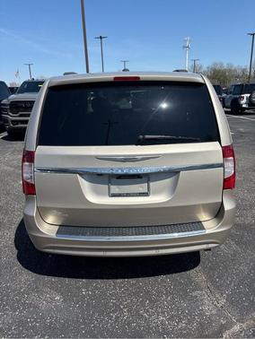 Cashmere / Sandstone Pearlcoat 2016 Chrysler Town & Country Touring-L