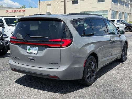 2022 Chrysler Pacifica Limited
