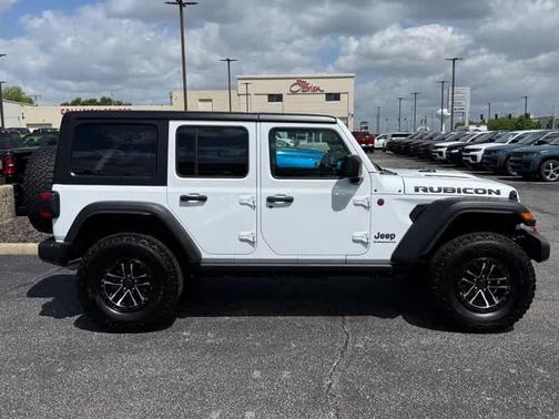 Bright White Clearcoat 2025 Jeep Wrangler Rubicon