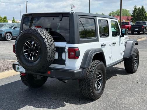 Bright White Clearcoat 2025 Jeep Wrangler Rubicon