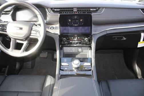 2025 Jeep Grand Cherokee Overland