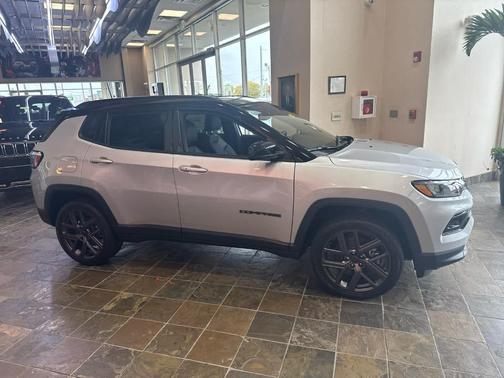 2026 Jeep Compass Limited Altitude