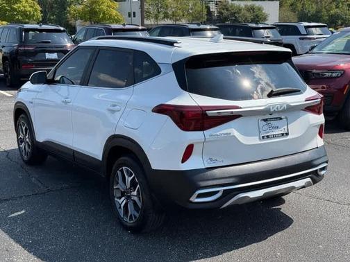 2023 Kia Seltos EX