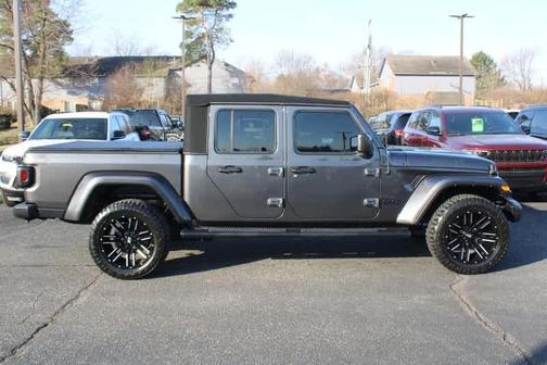 2021 Jeep Gladiator Sport