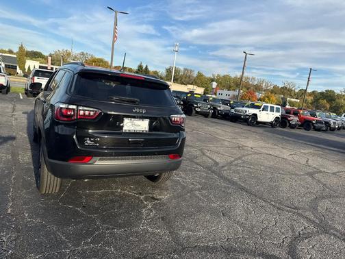 2026 Jeep Compass Limited Altitude