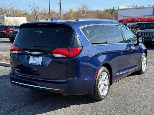 2018 Chrysler Pacifica Touring-L