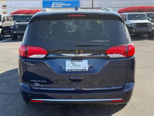 2018 Chrysler Pacifica Touring-L