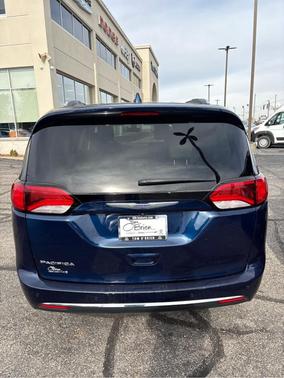 2018 Chrysler Pacifica Touring-L