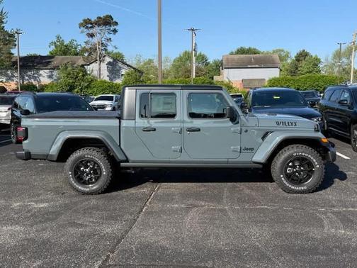2025 Jeep Gladiator Sport