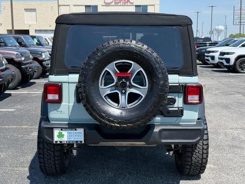 Earl Clearcoat 2023 Jeep Wrangler Sport