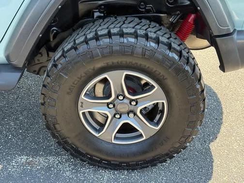 Earl Clearcoat 2023 Jeep Wrangler Sport