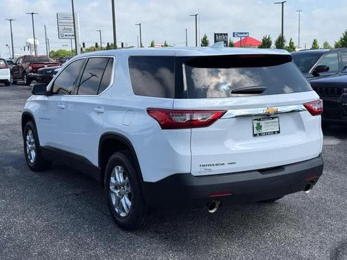 Summit White 2021 Chevrolet Traverse LS
