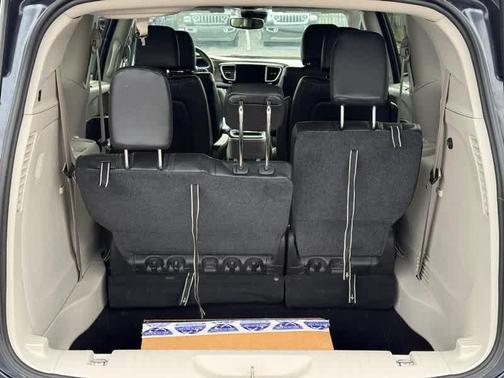 2019 Chrysler Pacifica Touring Plus