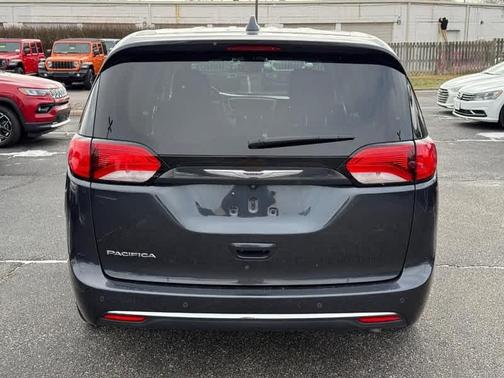 2019 Chrysler Pacifica Touring Plus