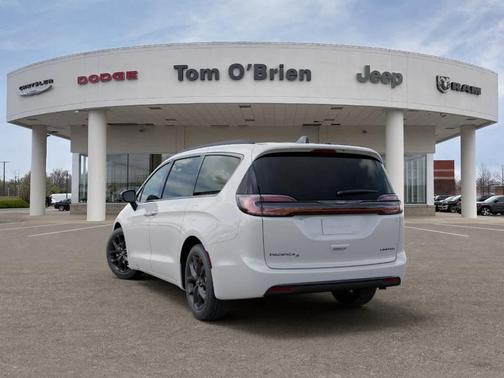 Bright White Clearcoat 2026 Chrysler Pacifica Limited